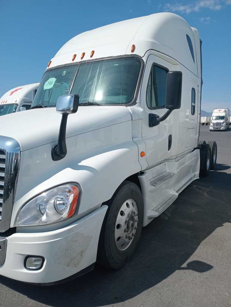 FREIGHTLINER CASCADIA DD15
